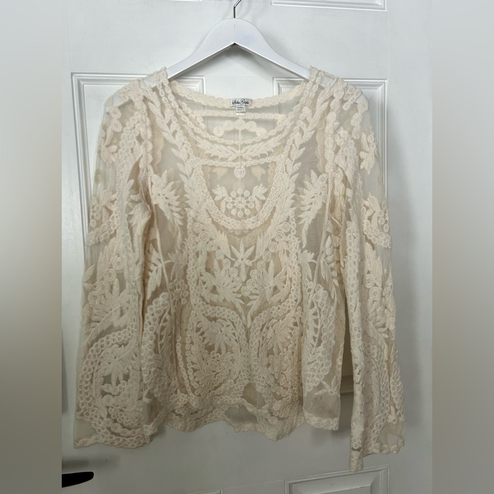 Soho Womens Cream Lace Blouse